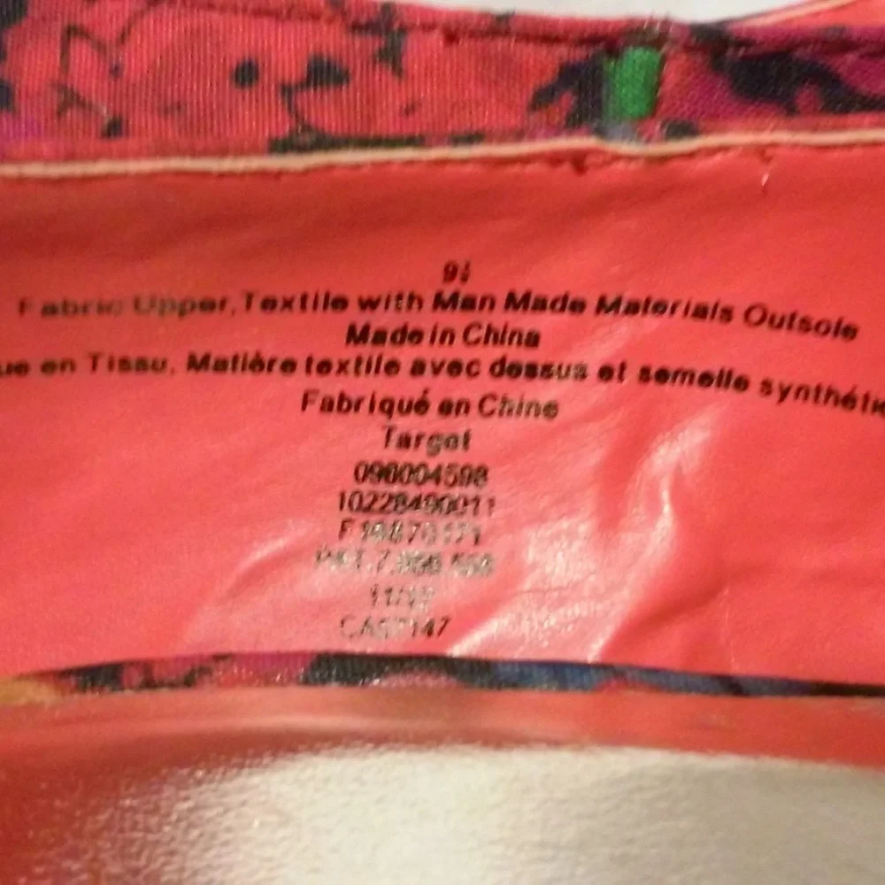 Vintage Red Pink Floral Fabric Platform Pumps, Size 9